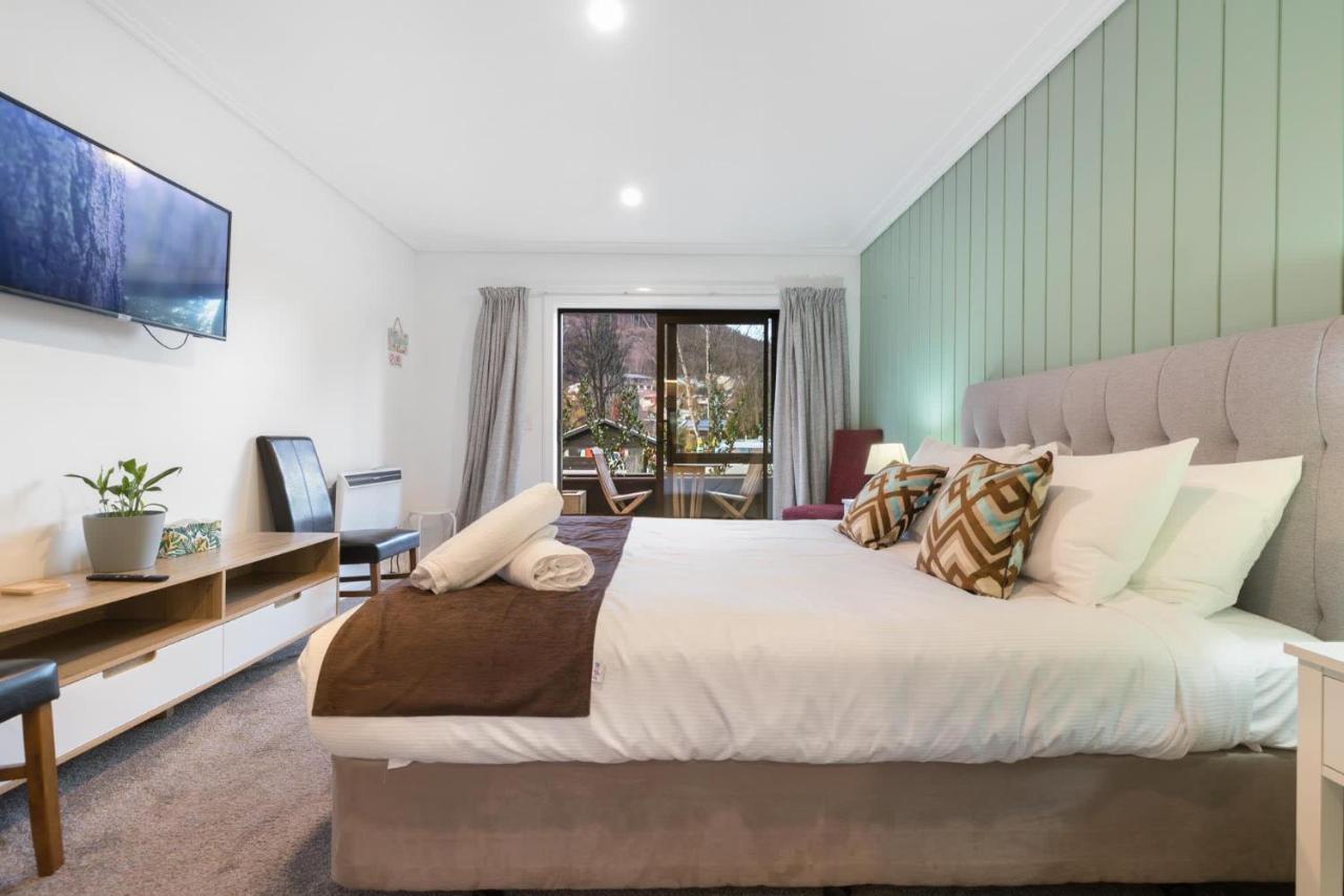Private Studio On Fryer Queenstown Bagian luar foto